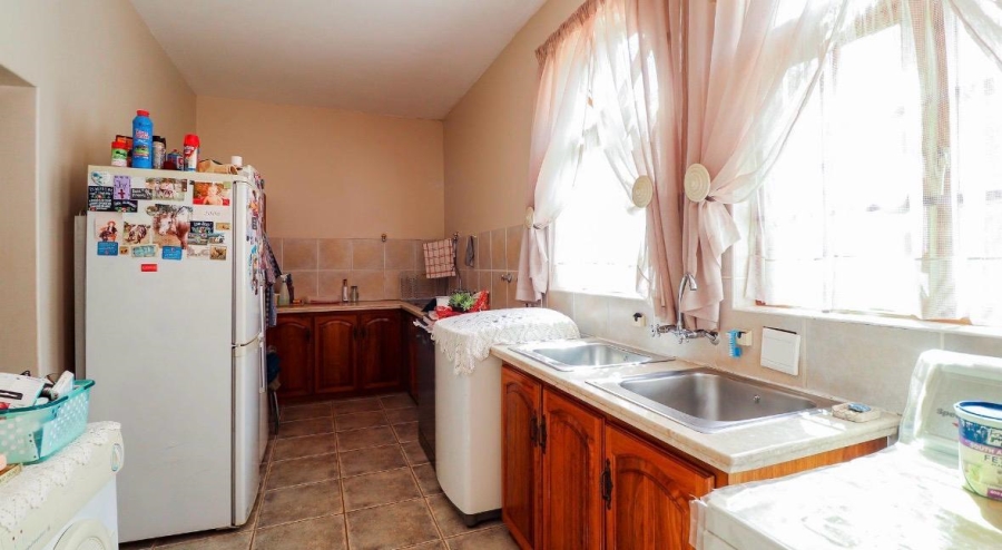 4 Bedroom Property for Sale in Wilkoppies North West